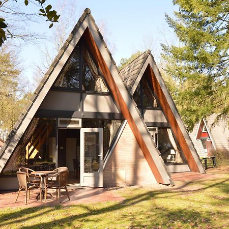 Holiday Home With Large Terrace Stramproy Екстериор снимка