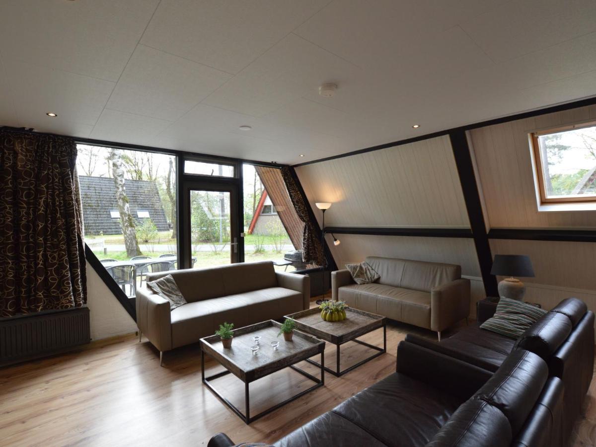 Holiday Home With Large Terrace Stramproy Екстериор снимка